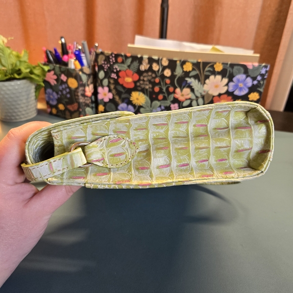 DOONEY & BOURKE Green Croc-Embossed Crossbody Bag - Picture 8 of 10